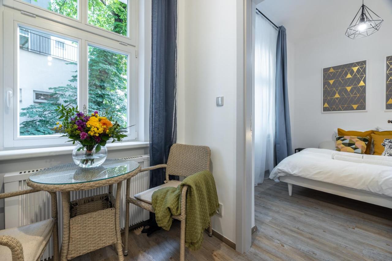 Cute 1Bedroom Center Apartment Praha Bagian luar foto