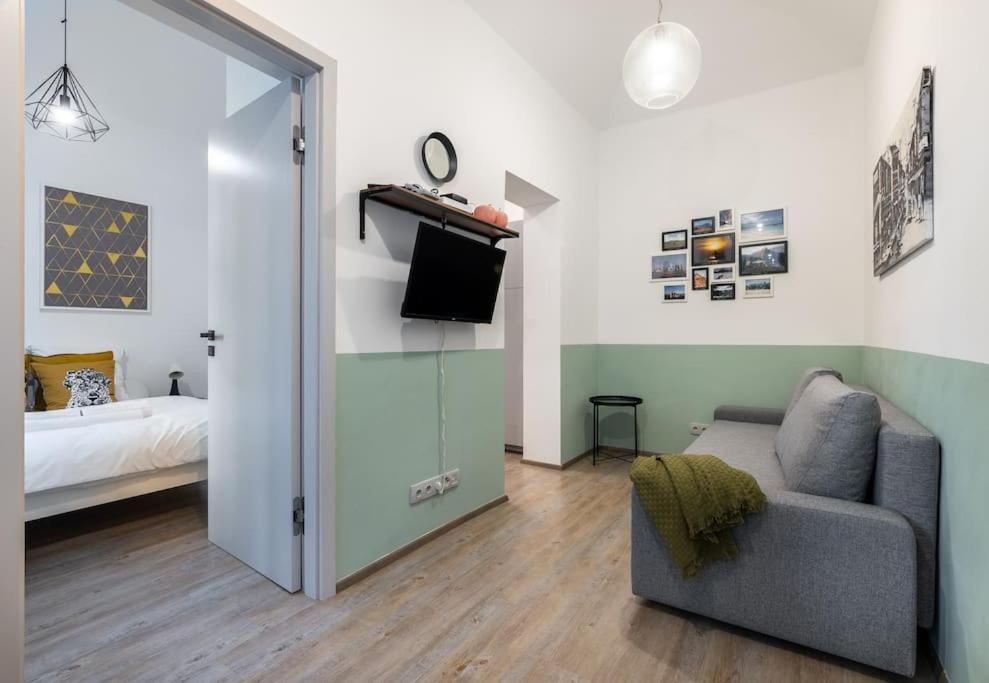 Cute 1Bedroom Center Apartment Praha Bagian luar foto